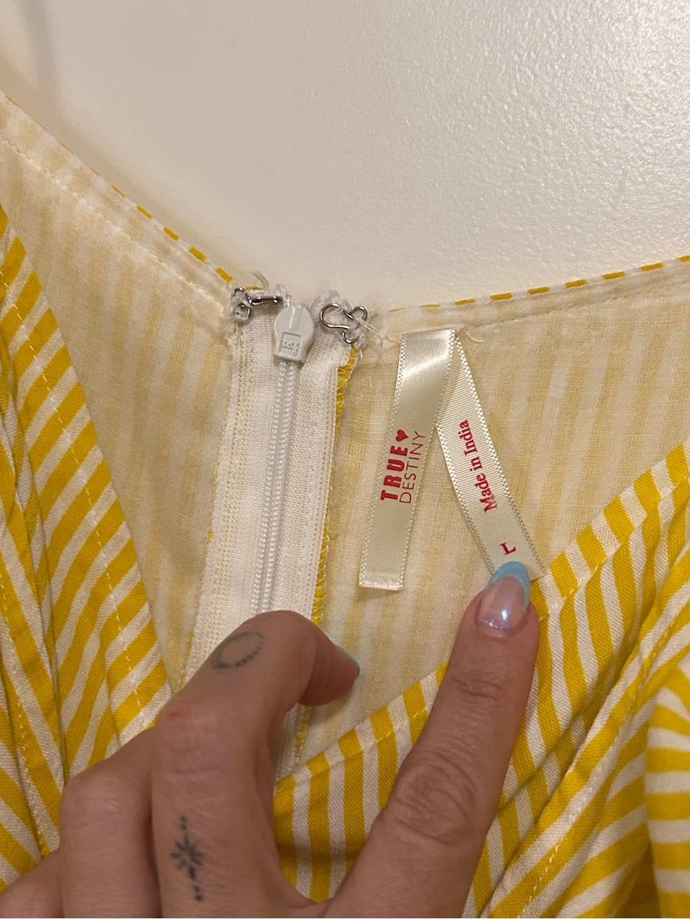 ☀️🌻Summer Sunshine🍋☀️Striped Spaghetti Strap Jumpsuit Romper🍍🔆 - Picture 3 of 13